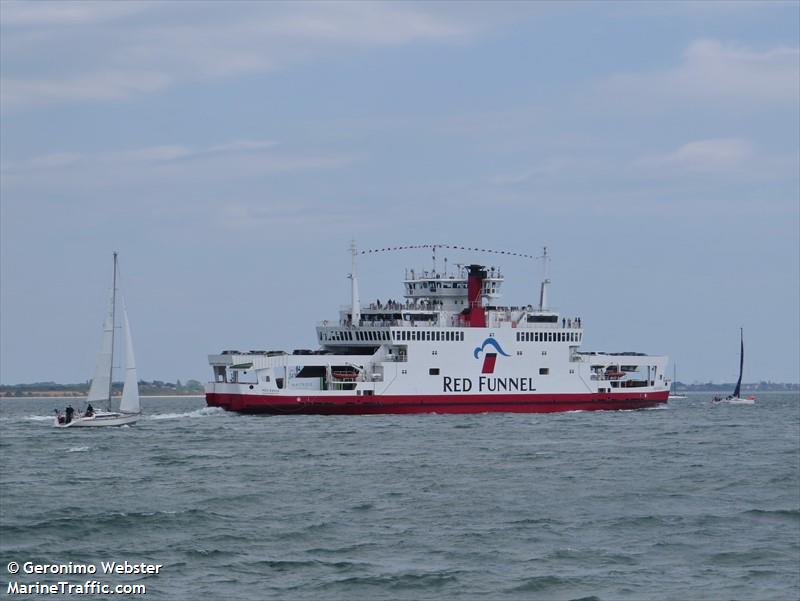 red eagle (Passenger/Ro-Ro Cargo Ship) - IMO 9117337, MMSI 232002589, Call Sign MVRW8 under the flag of United Kingdom (UK)