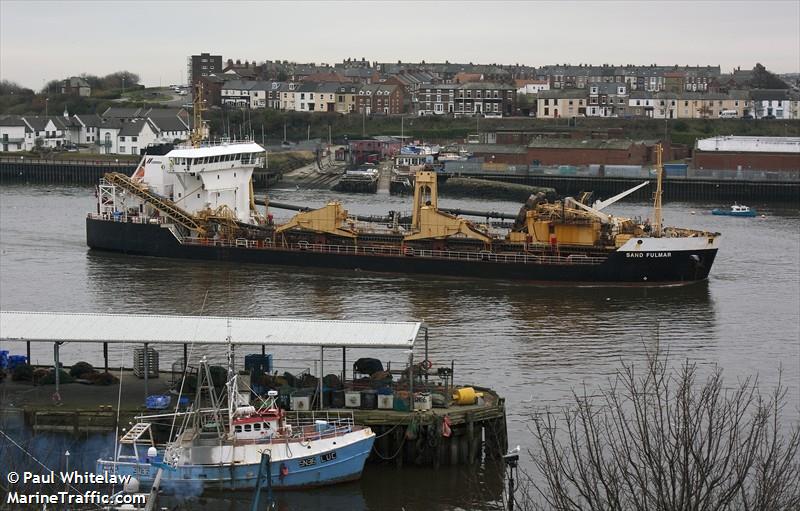 sand fulmar (Hopper Dredger) - IMO 9174127, MMSI 232003580, Call Sign MYTP4 under the flag of United Kingdom (UK)