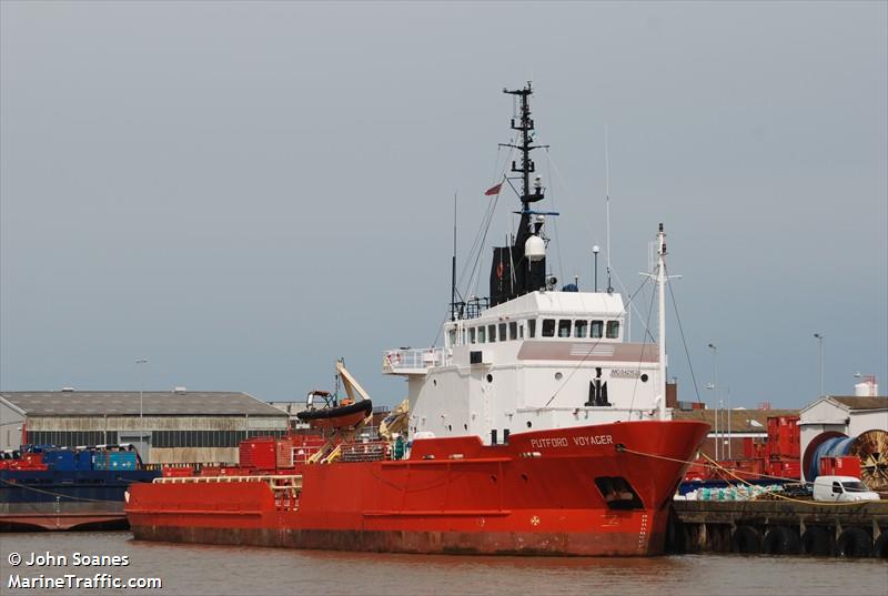 putford voyager (Offshore Tug/Supply Ship) - IMO 8421626, MMSI 232814000, Call Sign GFGR under the flag of United Kingdom (UK)