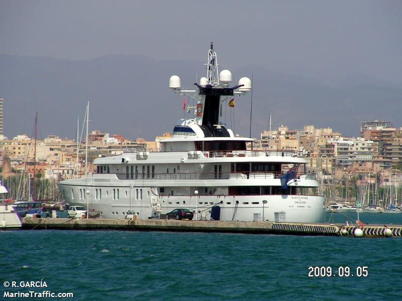 white rose of drachs (Yacht) - IMO 1008140, MMSI 235862000, Call Sign MEEW5 under the flag of United Kingdom (UK)