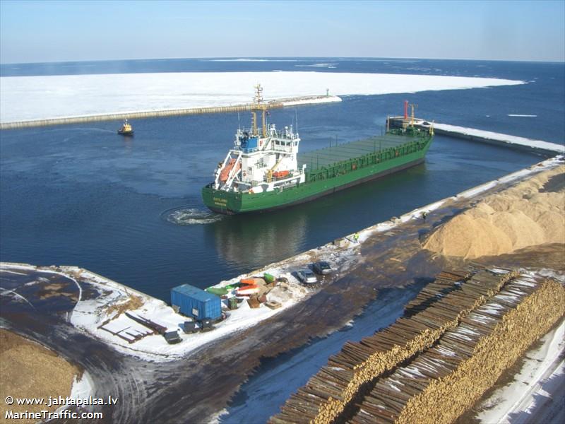 lesse (Hopper Dredger) - IMO 9834105, MMSI 244252000, Call Sign PCUL under the flag of Netherlands