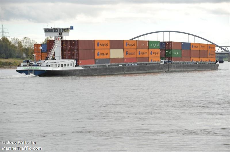 millennium (Cargo ship) - IMO , MMSI 244660351, Call Sign PB4627I under the flag of Netherlands