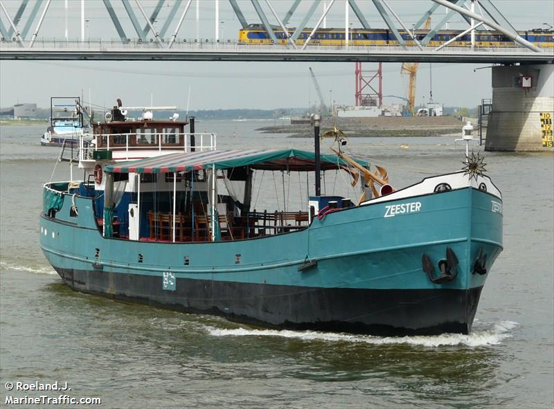 zeester (Passenger ship) - IMO , MMSI 244730092, Call Sign PI3283 under the flag of Netherlands