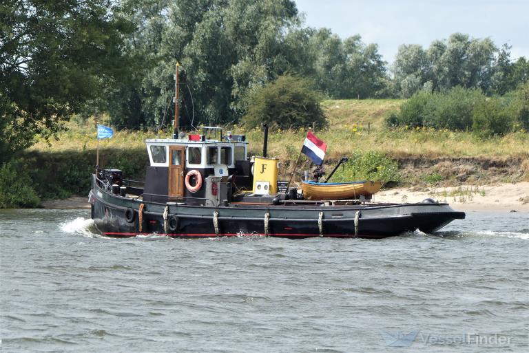 assistent (Tug) - IMO , MMSI 244870322, Call Sign  PD8745 under the flag of Netherlands