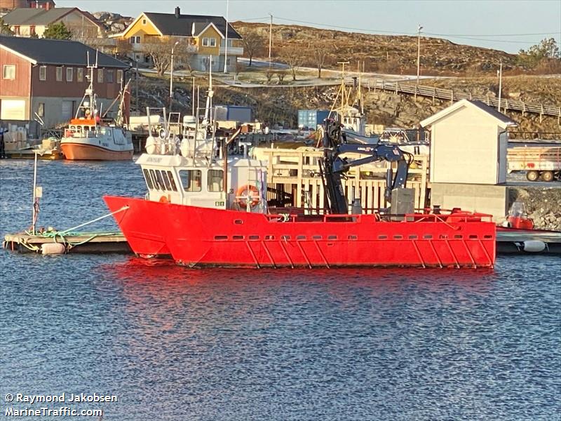 arnoeysund (Cargo ship) - IMO , MMSI 257396900, Call Sign LK6068 under the flag of Norway