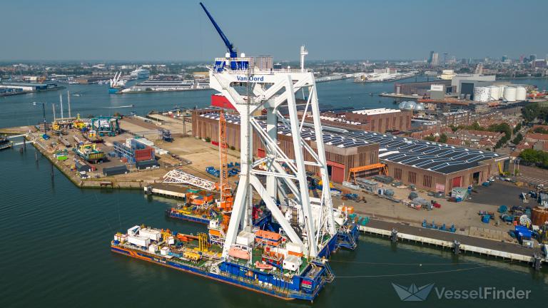 svanen (Crane Ship) - IMO 9007453, MMSI 308851000, Call Sign C6LA2 under the flag of Bahamas