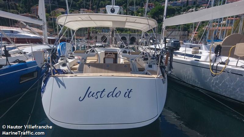just do it (Sailing vessel) - IMO , MMSI 244103340, Call Sign PF7480 under the flag of Netherlands