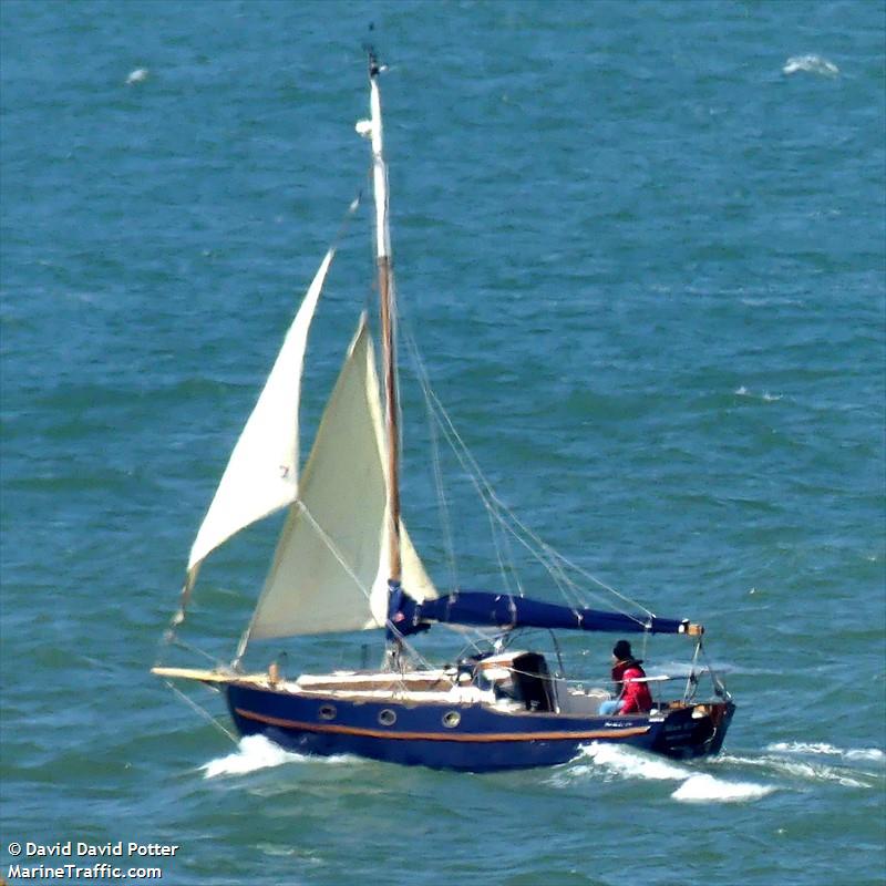 moon river (Sailing vessel) - IMO , MMSI 235115915, Call Sign 2DJF7 under the flag of United Kingdom (UK)