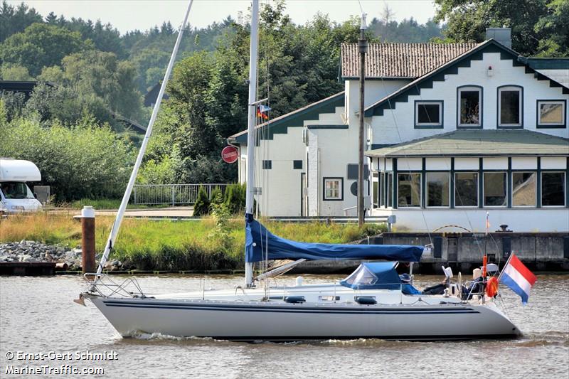 zeilsteen (Sailing vessel) - IMO , MMSI 244010650, Call Sign PD9134 under the flag of Netherlands