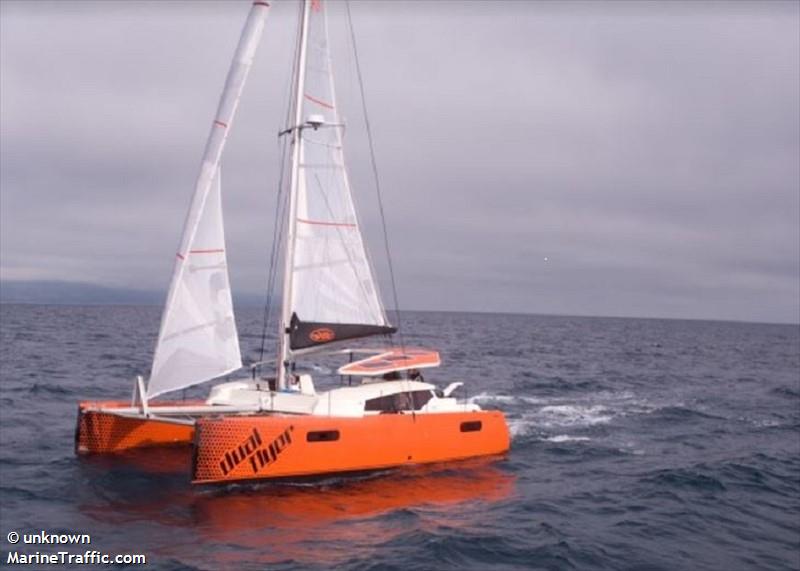 dual flyer (Sailing vessel) - IMO , MMSI 601806300, Call Sign ZR4106 under the flag of South Africa