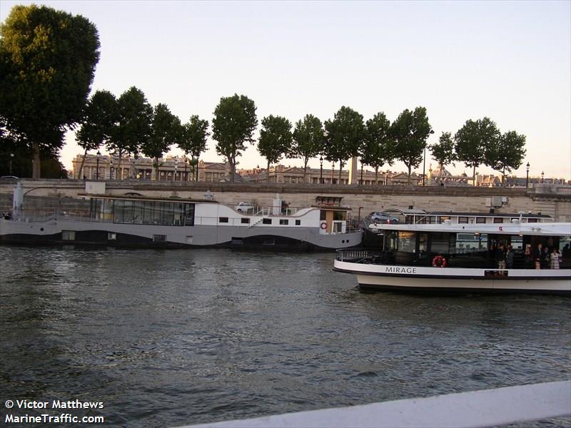 mirage (Passenger ship) - IMO , MMSI 226006060, Call Sign FM5142 under the flag of France