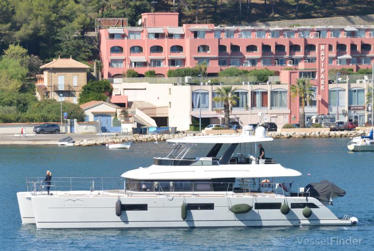 la fregate (Pleasure craft) - IMO , MMSI 227802540 under the flag of France