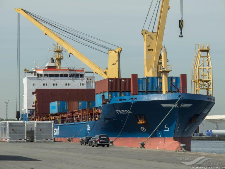 viridian (Sailing vessel) - IMO , MMSI 235009837, Call Sign MYEX6 under the flag of United Kingdom (UK)