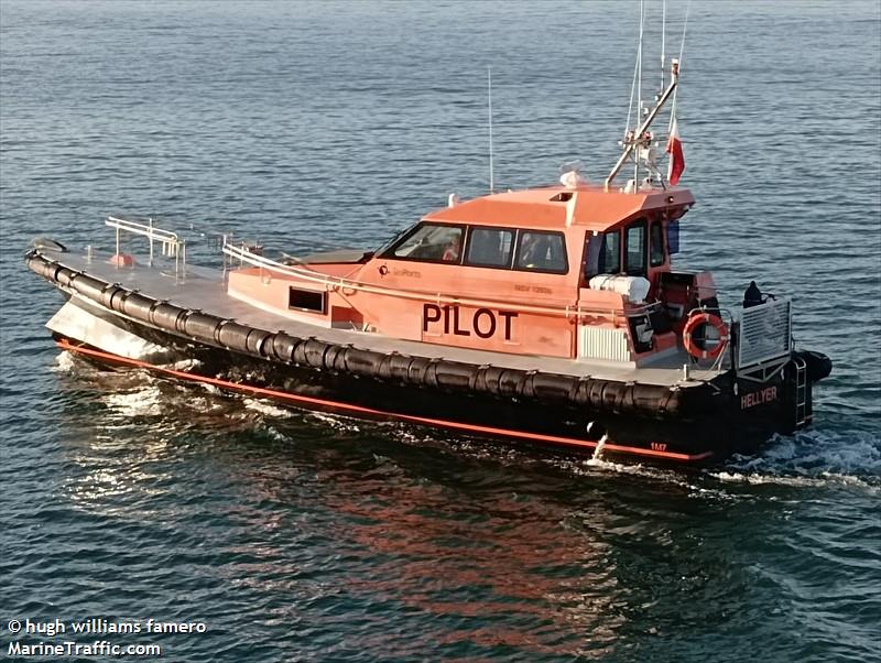 pilot vessel hellyer (Local type) - IMO , MMSI 503050680 under the flag of Australia