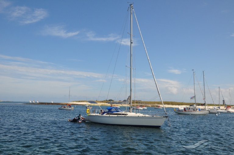 adelie solo sailor (Sailing vessel) - IMO , MMSI 227417230, Call Sign FU2449 under the flag of France