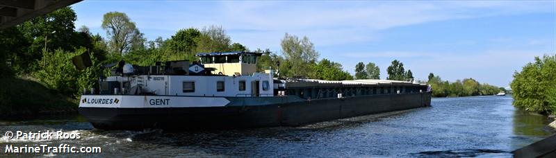 lourdes (Cargo ship) - IMO , MMSI 701006830, Call Sign LW8958 under the flag of Argentina