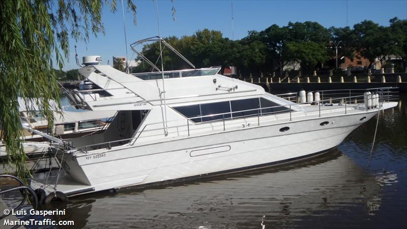 reviens (Pleasure craft) - IMO , MMSI 701006482, Call Sign LW2779 under the flag of Argentina