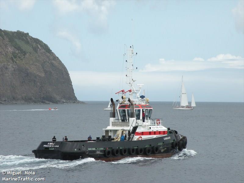 o bravo (Tug) - IMO 9275828, MMSI 204606000, Call Sign CSXR5 under the flag of Azores