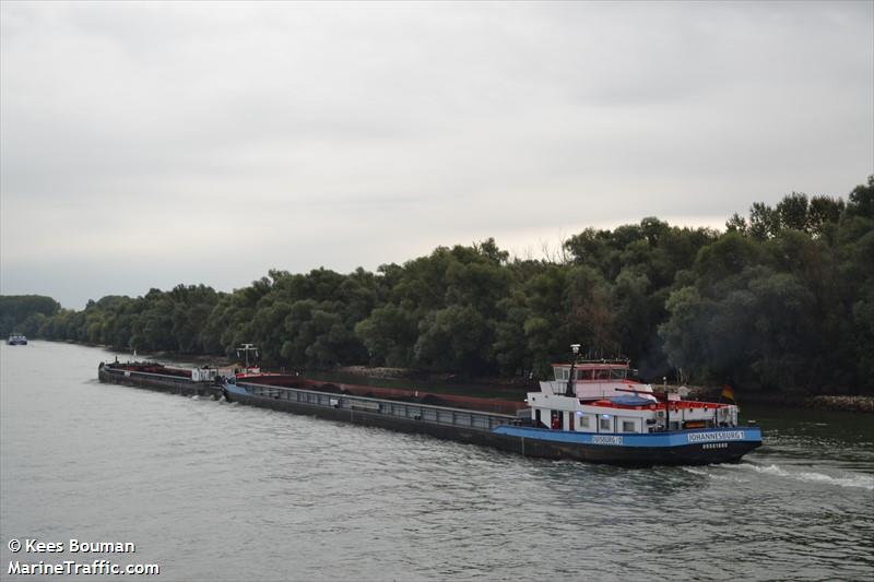 eris (Cargo ship) - IMO , MMSI 211233760, Call Sign DC4659 under the flag of Germany