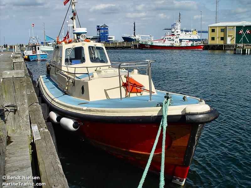 pilot 1 (Unknown) - IMO , MMSI 219002176, Call Sign XP3279 under the flag of Denmark