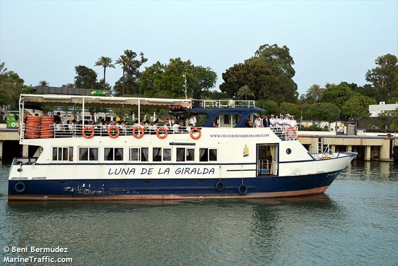 luna de la giralda (Passenger ship) - IMO , MMSI 224281750, Call Sign EA4332 under the flag of Spain