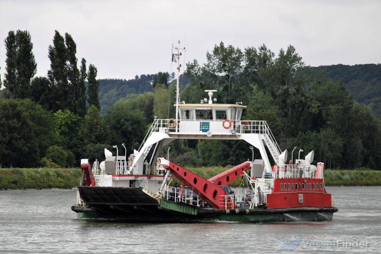 bac 13 (Passenger ship) - IMO , MMSI 227461230, Call Sign FAA4596 under the flag of France