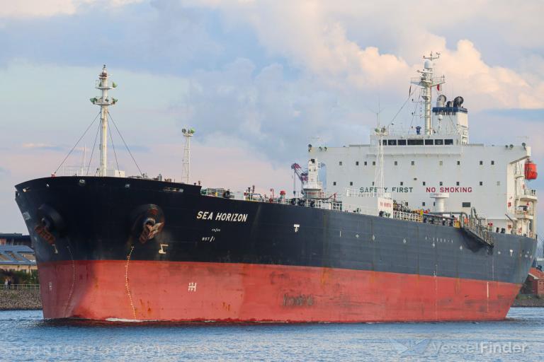 sea horizon (Oil Products Tanker) - IMO 9258026, MMSI 229316000, Call Sign 9HA3225 under the flag of Malta