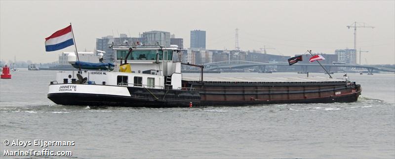 jannette (Cargo ship) - IMO , MMSI 244100160, Call Sign PE2049 under the flag of Netherlands