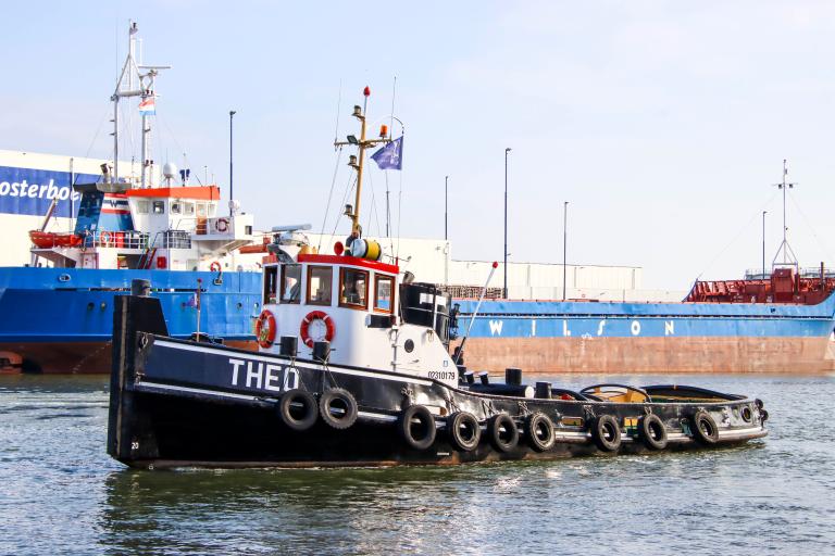 theo (Tug) - IMO , MMSI 244700811, Call Sign PD6417 under the flag of Netherlands