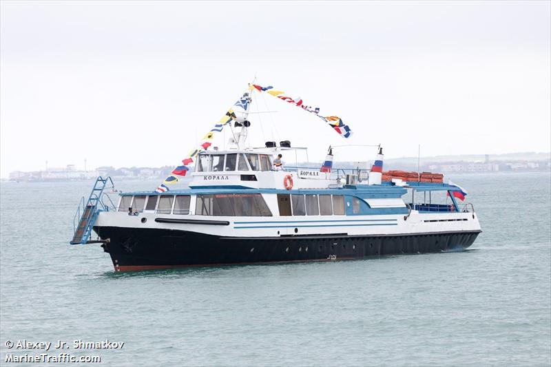 korall (Passenger ship) - IMO , MMSI 273459840 under the flag of Russia