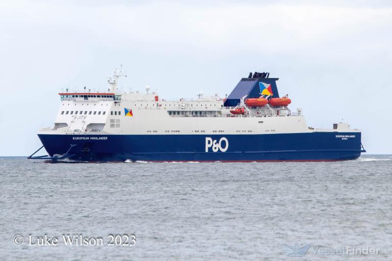 european highlander (Passenger ship) - IMO , MMSI 311404000, Call Sign C6SN6 under the flag of Bahamas