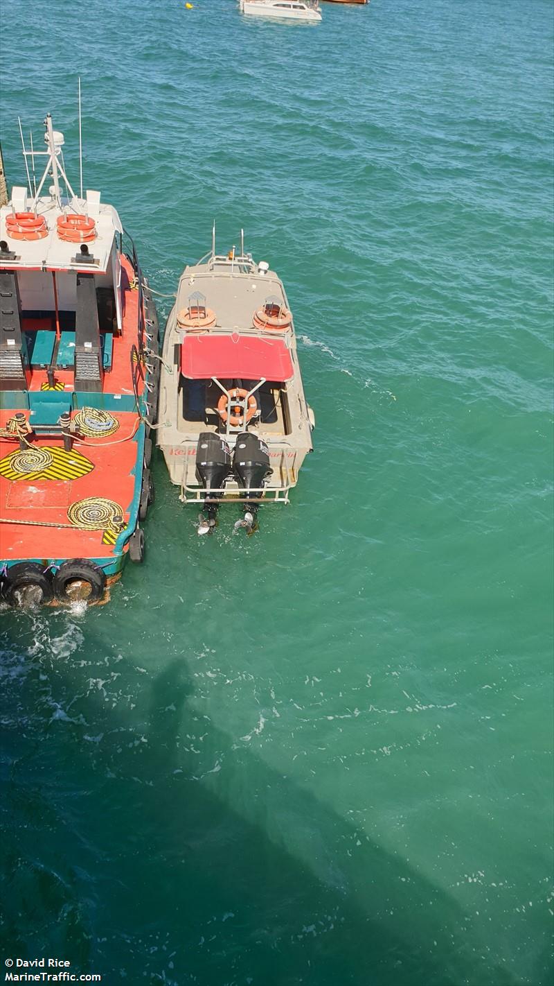 kenbi (Diving ops) - IMO , MMSI 503049910 under the flag of Australia