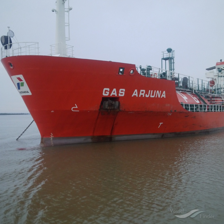 gas arjuna (LPG Tanker) - IMO 9629421, MMSI 525008075, Call Sign POPE under the flag of Indonesia