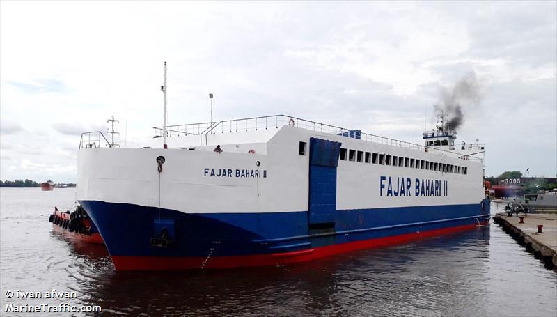 mv fajar bahari 2 (Ro-Ro Cargo Ship) - IMO 9647722, MMSI 525019593, Call Sign P O A G under the flag of Indonesia