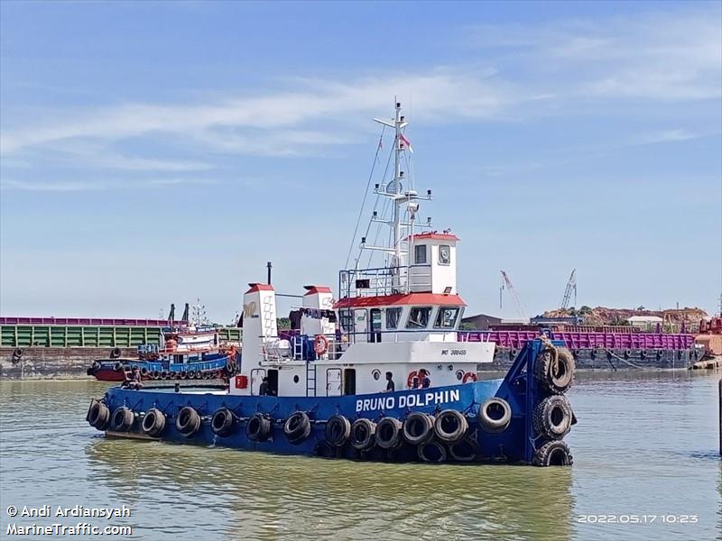 gm gallant (Tug) - IMO , MMSI 563039090, Call Sign 9V5730 under the flag of Singapore