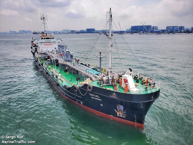 brue (Bunkering Tanker) - IMO 9735256, MMSI 566163000, Call Sign 9V2696 under the flag of Singapore