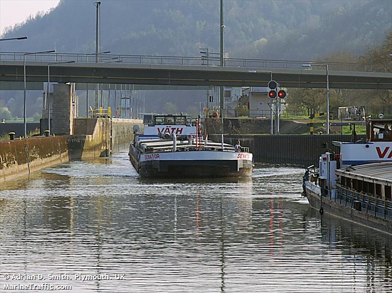 senator (Cargo ship) - IMO , MMSI 211182200, Call Sign DA5267 under the flag of Germany