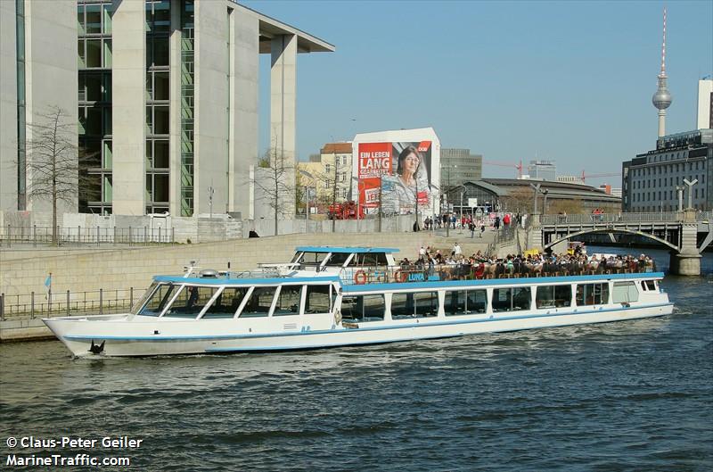 luna (Passenger ship) - IMO , MMSI 211519670, Call Sign DA5765 under the flag of Germany