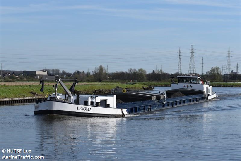 cura (Cargo ship) - IMO , MMSI 244670092, Call Sign PE4103 under the flag of Netherlands