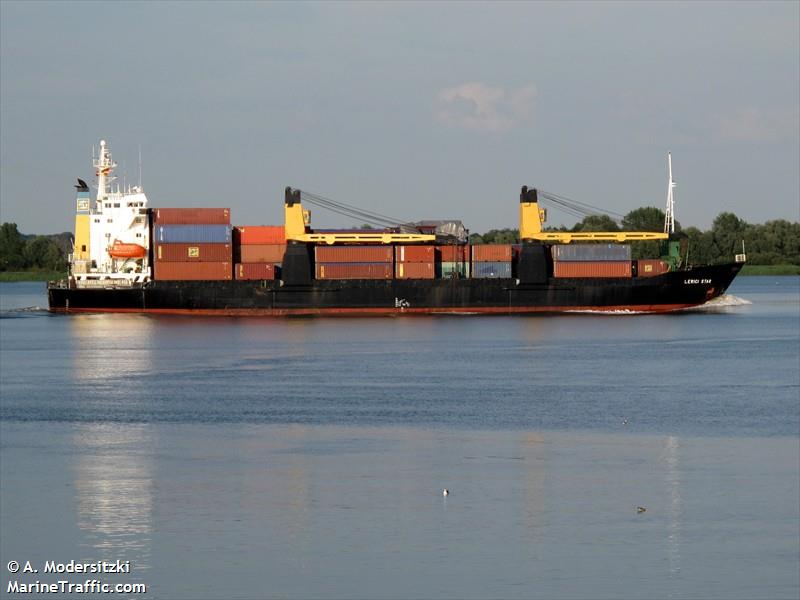 mamola defender (Offshore Tug/Supply Ship) - IMO 9714159, MMSI 256407000, Call Sign 9HA3905 under the flag of Malta