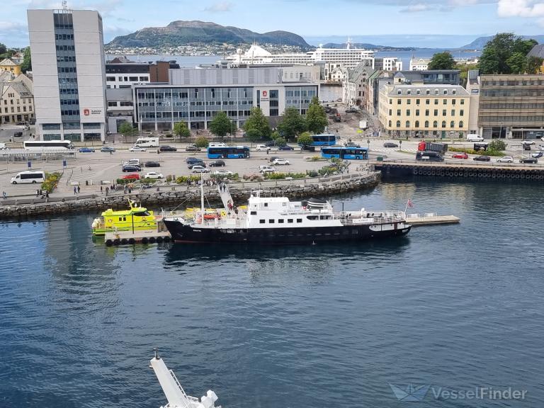 bruvik (Passenger Ship) - IMO 5054343, MMSI 257209600, Call Sign LHIZ under the flag of Norway