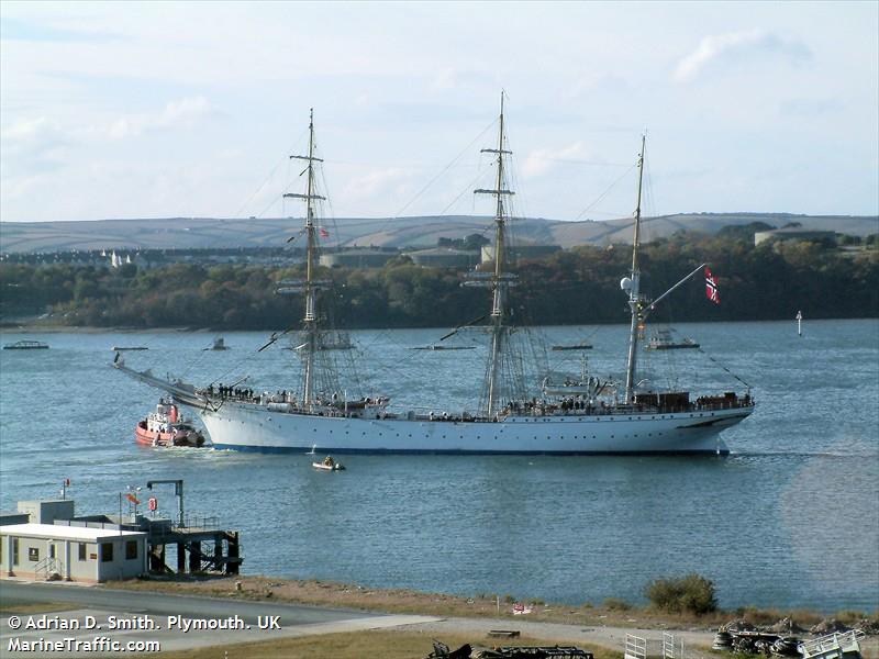 statsraad lehmkuhl (Training Ship) - IMO 5339248, MMSI 258113000, Call Sign LDRG under the flag of Norway