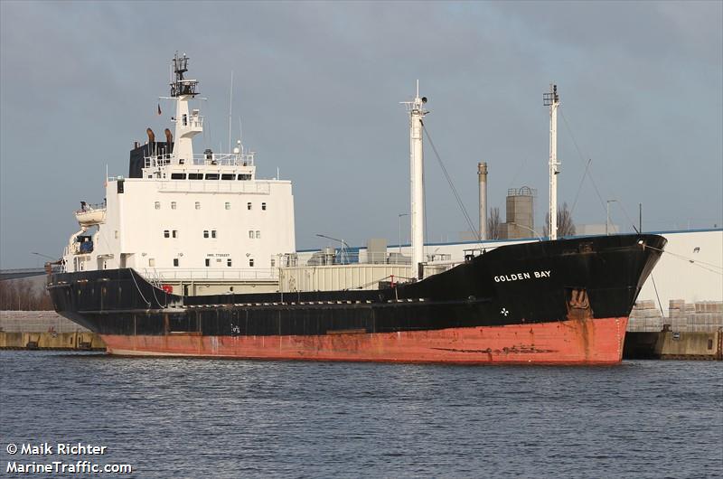 golden bay (Cement Carrier) - IMO 7720257, MMSI 304483000, Call Sign V2HE3 under the flag of Antigua & Barbuda