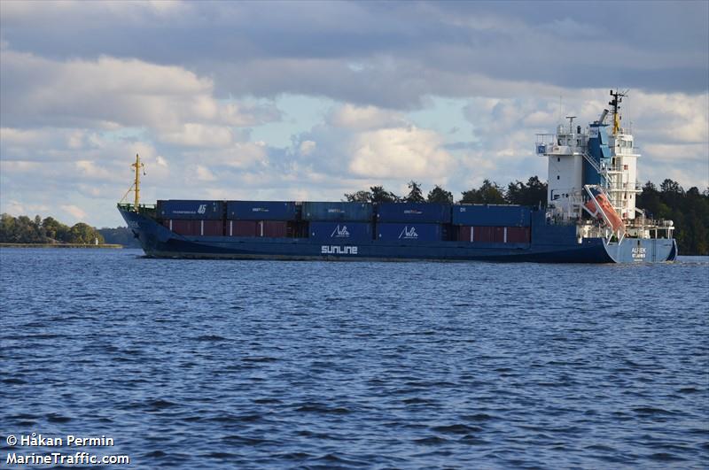 alrek (General Cargo Ship) - IMO 9330953, MMSI 304944000, Call Sign V2BW4 under the flag of Antigua & Barbuda