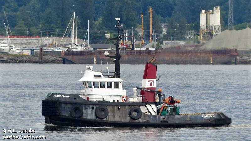 island crown (Tug) - IMO 7414092, MMSI 316001221, Call Sign CFK9388 under the flag of Canada