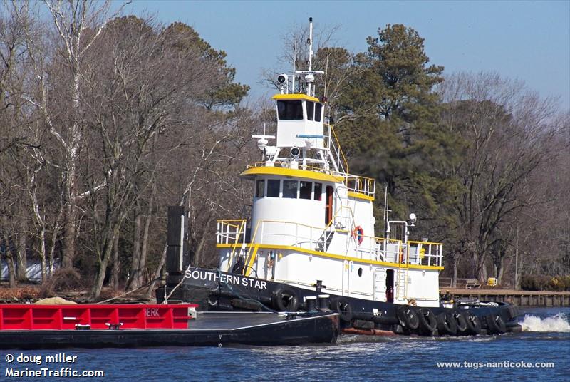 southern star (Tug) - IMO 8987319, MMSI 367593210, Call Sign WDG9984 under the flag of United States (USA)