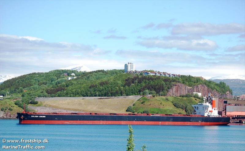 golden crown (Bulk Carrier) - IMO 9552159, MMSI 538003760, Call Sign V7SZ9 under the flag of Marshall Islands