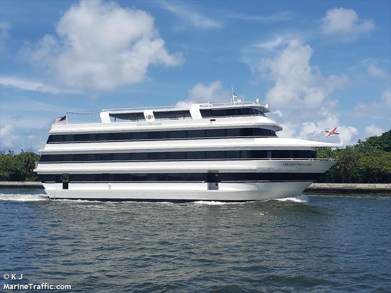 grand princess (Passenger ship) - IMO , MMSI 338196024, Call Sign WDH7485 under the flag of USA