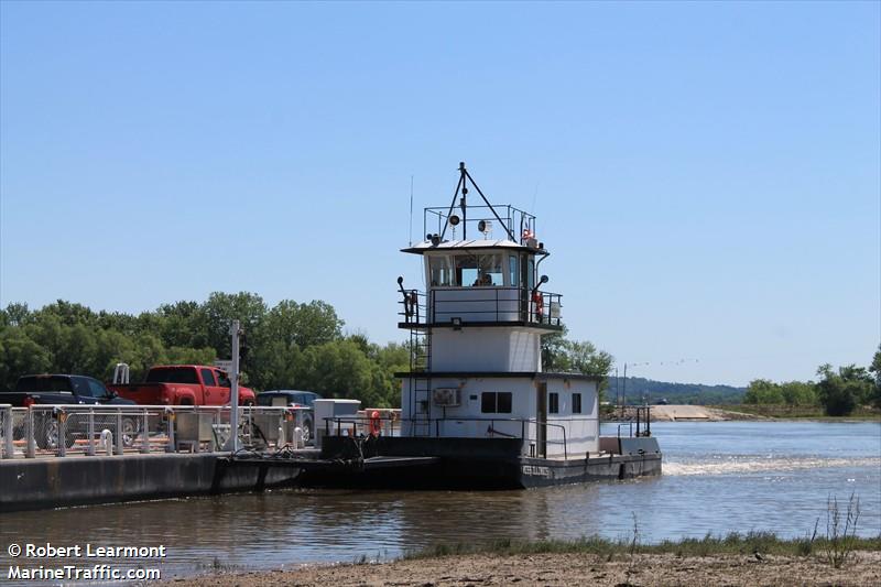 miss illinois (-) - IMO , MMSI 367727240, Call Sign WDI7292 under the flag of United States (USA)