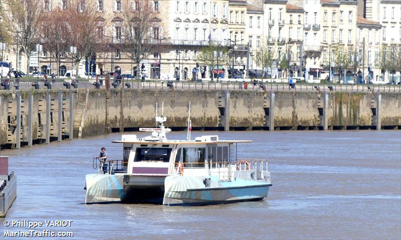 gondole (Passenger ship) - IMO , MMSI 226010940, Call Sign FM6280 under the flag of France